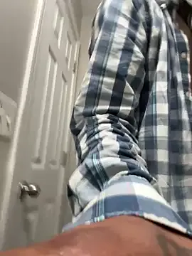 sexmittennjoytoy – webcam model profile photo Image 4