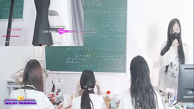 KimKelly13 – webcam model profile photo Image 10