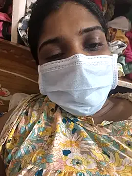 RoxyLyne – webcam model profile photo Image 2