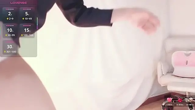 LennaVoss – webcam model profile photo Image 9