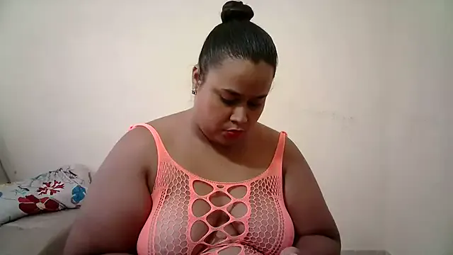 MarianaRoa – webcam model profile photo Image 12