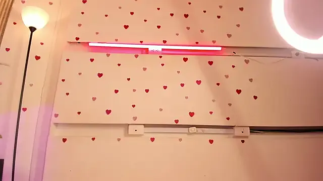 SandiSquirts – webcam model profile photo Image 18