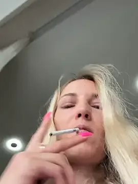 Broan_me – webcam model profile photo Image 9