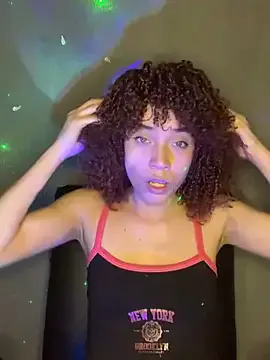 CharlotteCottin – webcam model profile photo Image 4