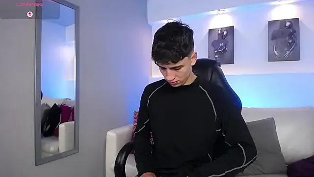 SandiSquirts – webcam model profile photo Image 17