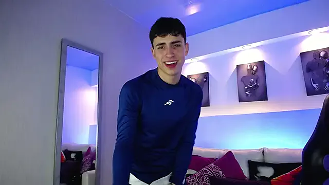 SandiSquirts – webcam model profile photo Image 9