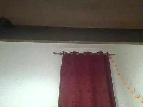 AvaHulww – webcam model profile photo Image 4