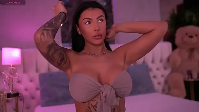 AishaDevoe Image 7