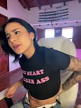 JadeMartinelli – webcam model profile photo Image 11