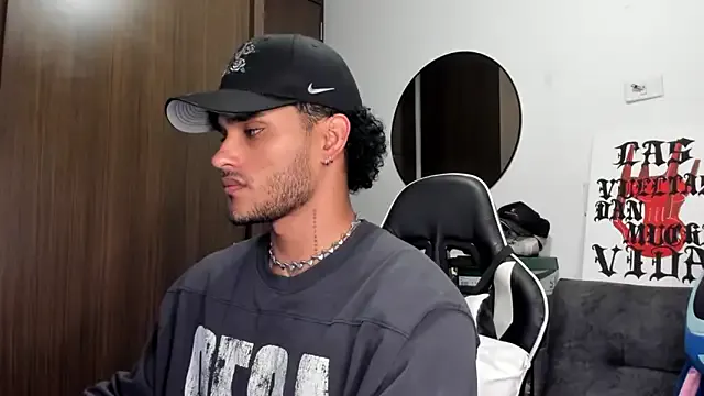 ZoeMurphy – webcam model profile photo Image 10