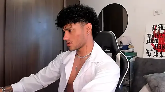 ZoeMurphy – webcam model profile photo Image 16