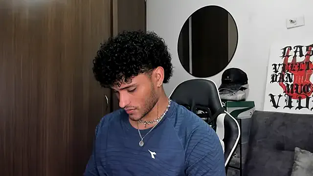 ZoeMurphy – webcam model profile photo Image 8