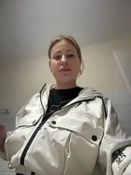 AlisaWhite Image 10