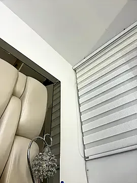 Evelyn_Evyyy – webcam model profile photo Image 10