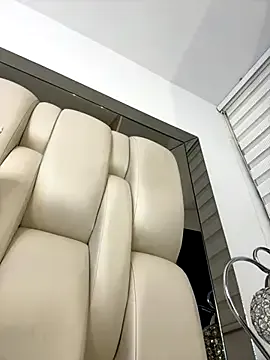 Evelyn_Evyyy – webcam model profile photo Image 17