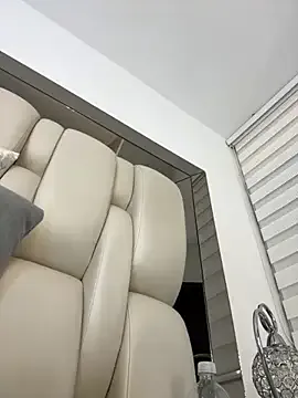 Evelyn_Evyyy – webcam model profile photo Image 19