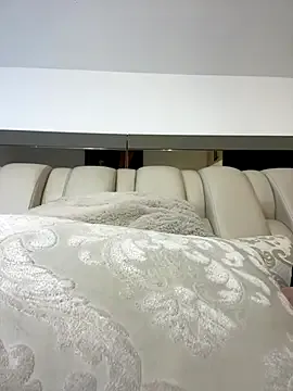 Evelyn_Evyyy – webcam model profile photo Image 2