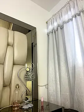 Evelyn_Evyyy – webcam model profile photo Image 4