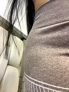 Evelyn_Evyyy – webcam model profile photo Image 7