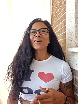 NILMINI-SHERON – webcam model profile photo Image 19