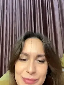 KarinaSanz – webcam model profile photo Image 4