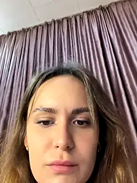 KarinaSanz – webcam model profile photo Image 6