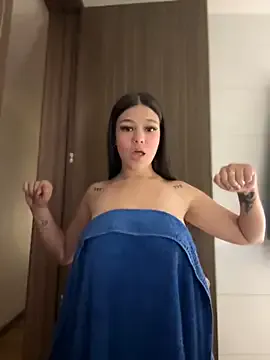 SandiSquirts – webcam model profile photo Image 12