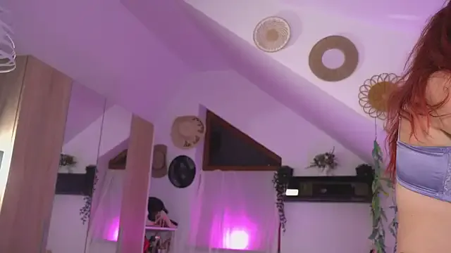 AvaMaddisson – webcam model profile photo Image 10