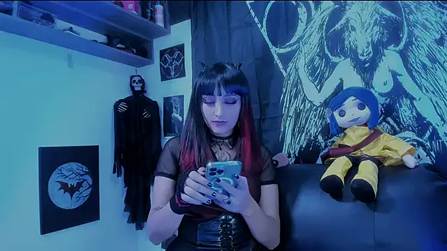 maca_moon – webcam model profile photo Image 4