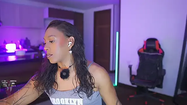 charlie_eusse – webcam model profile photo Image 19