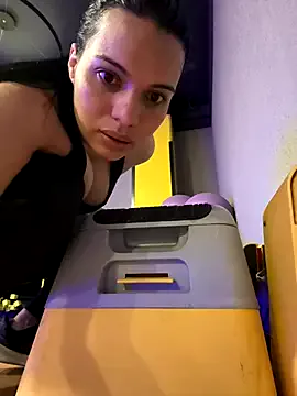 MoniqueCeleste – webcam model profile photo Image 2