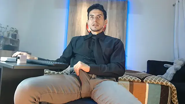 MiraDelynn – webcam model profile photo Image 14