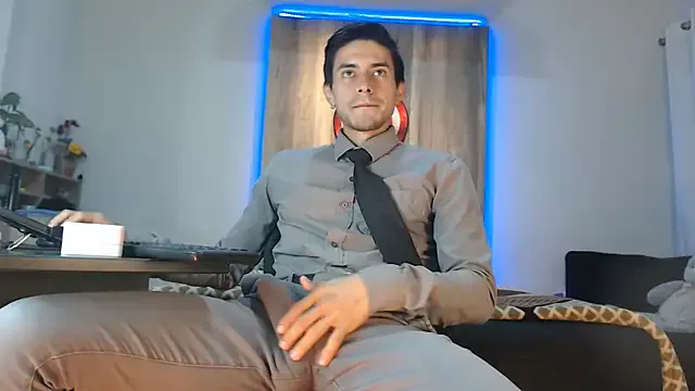 MiraDelynn – webcam model profile photo Image 18