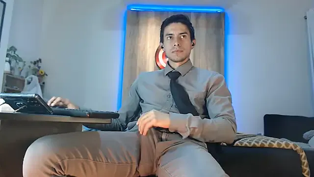 MiraDelynn – webcam model profile photo Image 19