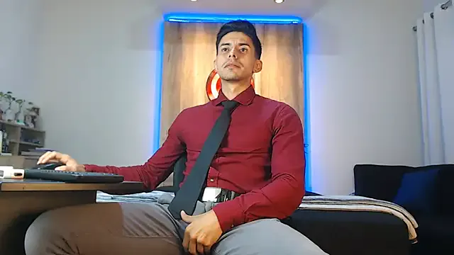 MiraDelynn – webcam model profile photo Image 3