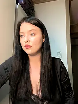 CarolineHailey – webcam model profile photo Image 3