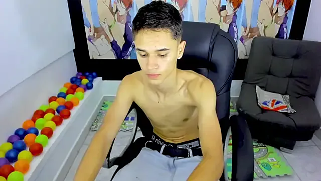 SandiSquirts – webcam model profile photo Image 10