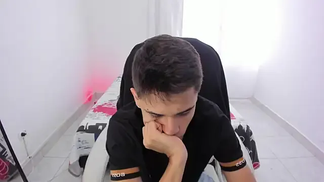 SandiSquirts – webcam model profile photo Image 12