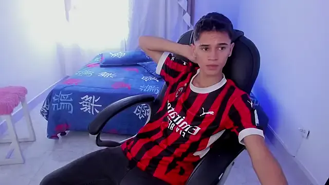 SandiSquirts – webcam model profile photo Image 15