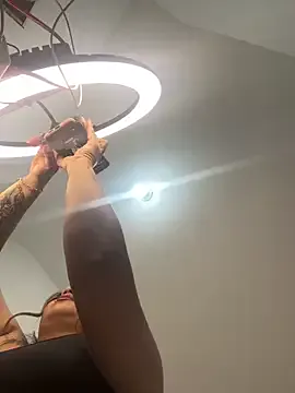 __Miray__ – webcam model profile photo Image 12