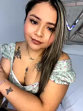 __Miray__ – webcam model profile photo Image 3