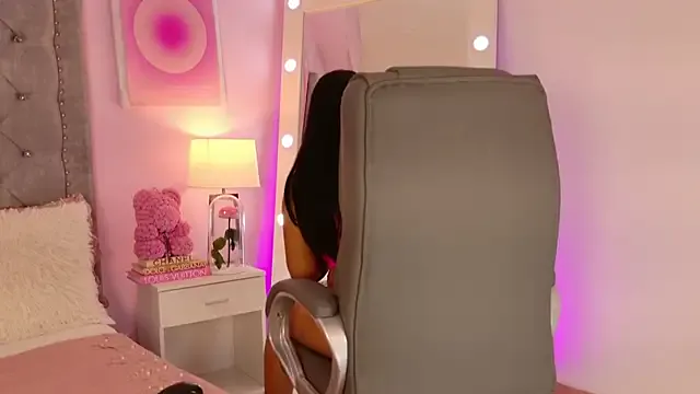 JeroHarper – webcam model profile photo Image 6