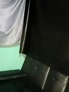 MiaRosel – webcam model profile photo Image 4