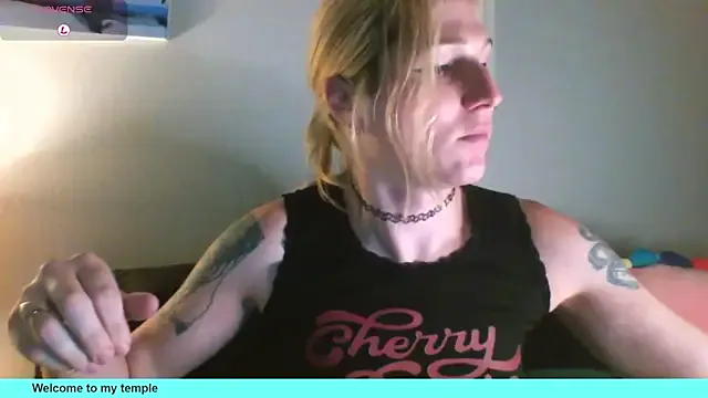 emmaxtemptation – webcam model profile photo Image 7