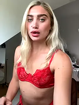 LilyDevelin – webcam model profile photo Image 4