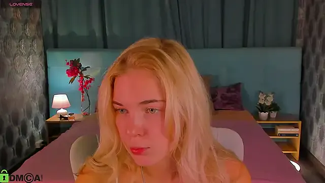 KarinaSanz – webcam model profile photo Image 10