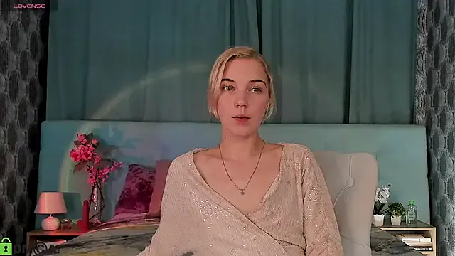 KarinaSanz – webcam model profile photo Image 11