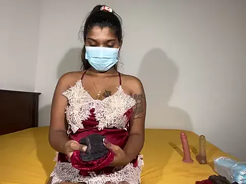 YaraDavis – webcam model profile photo Image 16