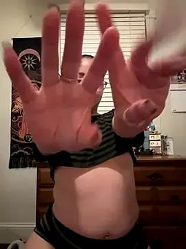 Timide_girl17 – webcam model profile photo Image 6