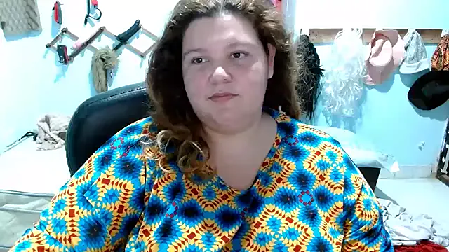 MiraLocks – webcam model profile photo Image 3